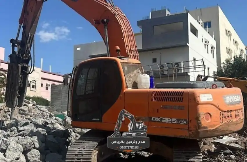 بوكلين وشيولات هدم بالرياض